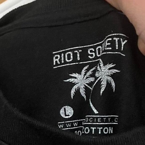 Deaths Door Black And Blue - Picture 2 of 3